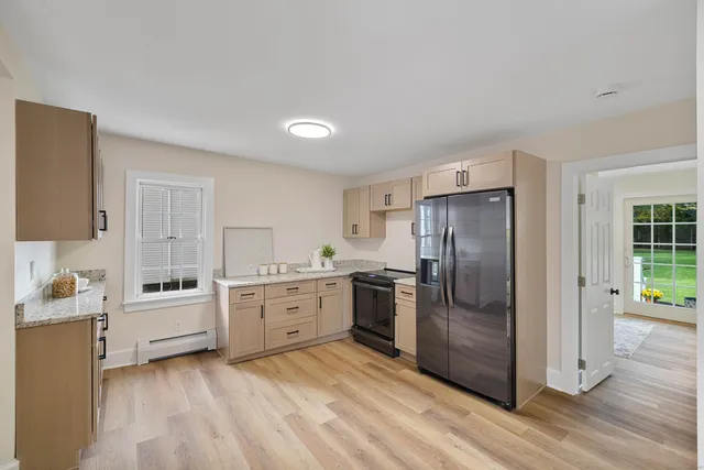 $995,000 | 82 State Street, Guilford, CT 06437