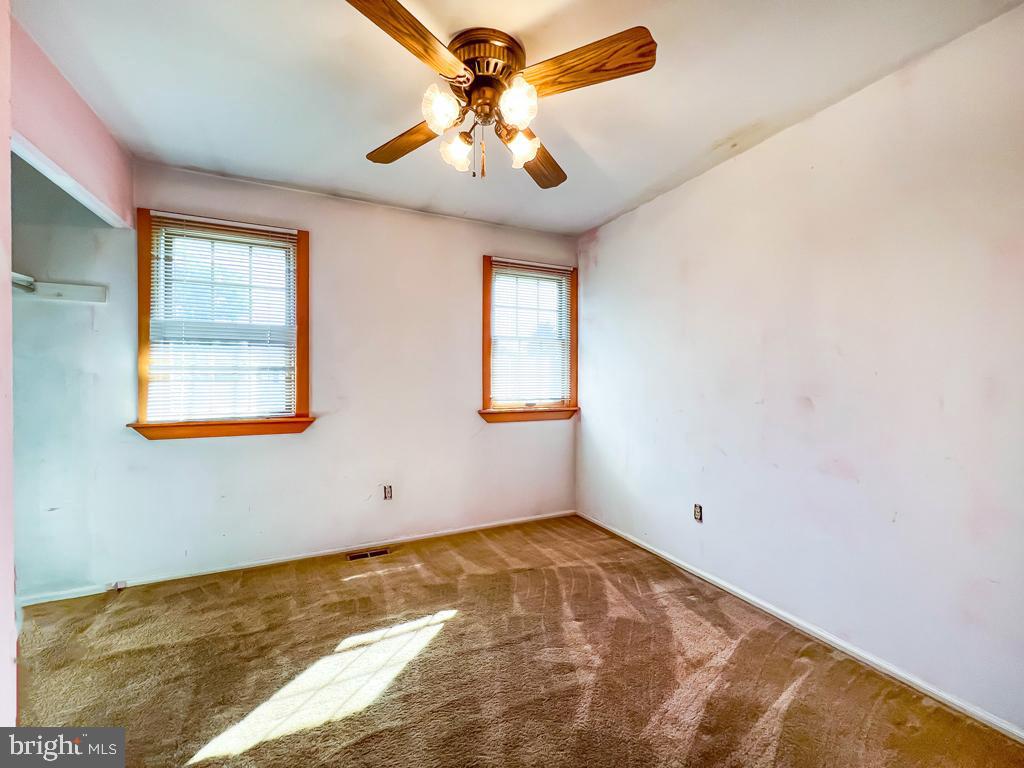 1896 Sheri Road Bensalem, PA 19020 - Photo 24 of 34 Gallery Image 24