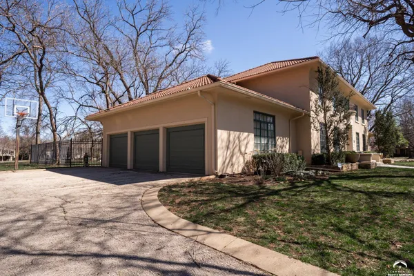 $980,000 | 4412 Nicklaus Drive, Lawrence, KS 66047
