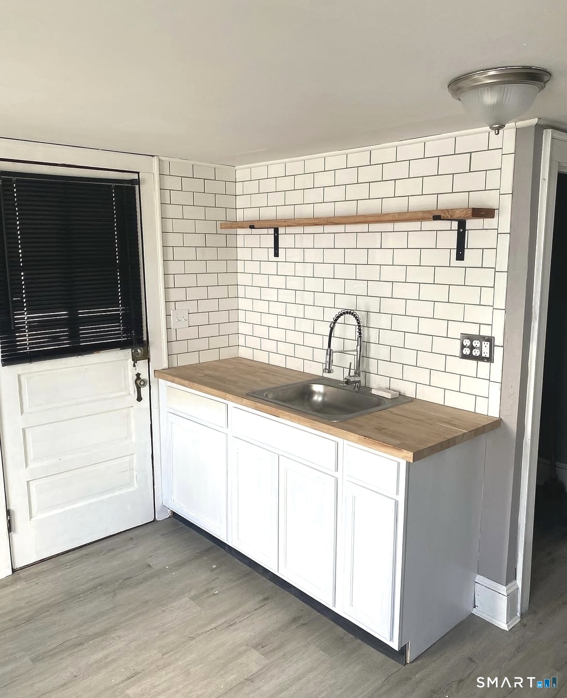 24 St Johns Street Middletown, CT 06457 - Photo 12 of 18