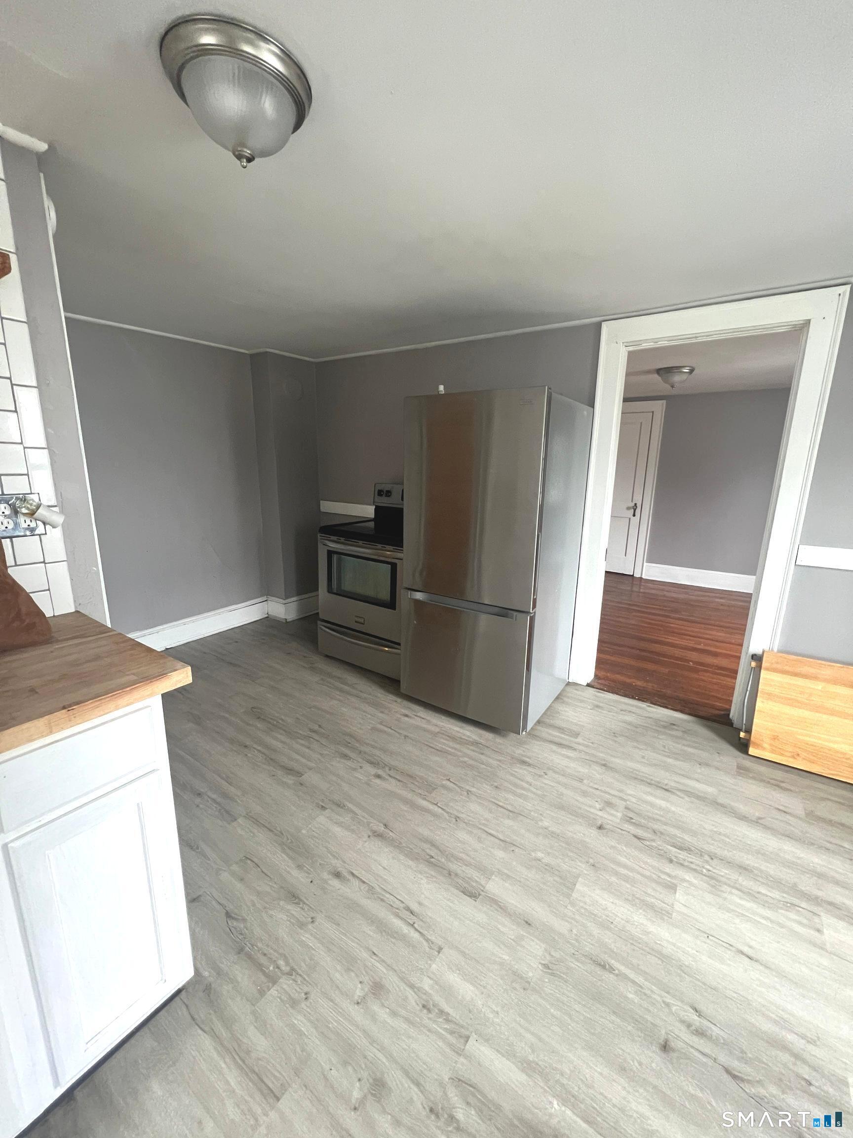 24 St Johns Street Middletown, CT 06457 - Photo 13 of 18