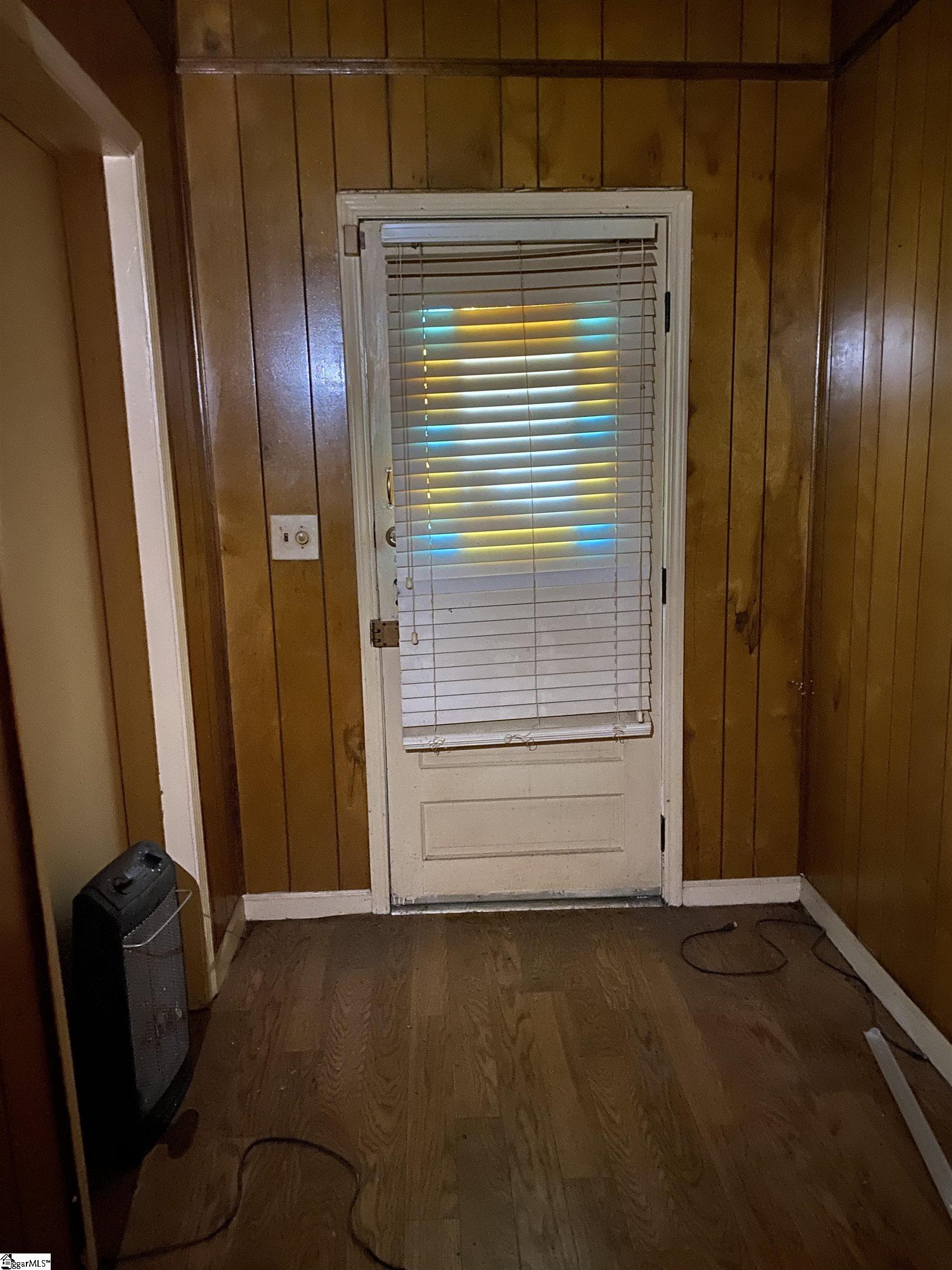 409 Easley Bridge Road Greenville, SC 29611 - Photo 15 of 28