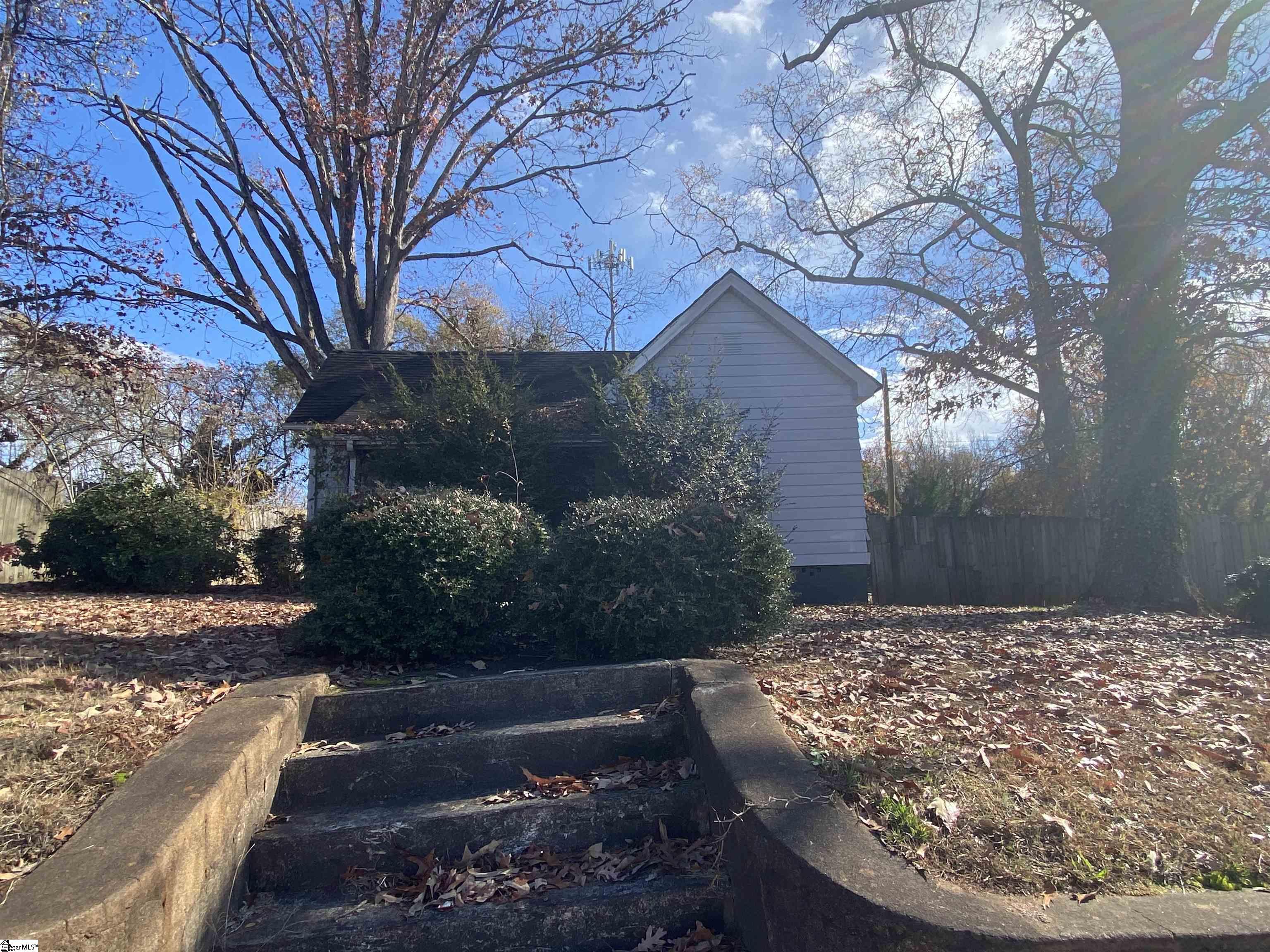 409 Easley Bridge Road Greenville, SC 29611 - Photo 2 of 28