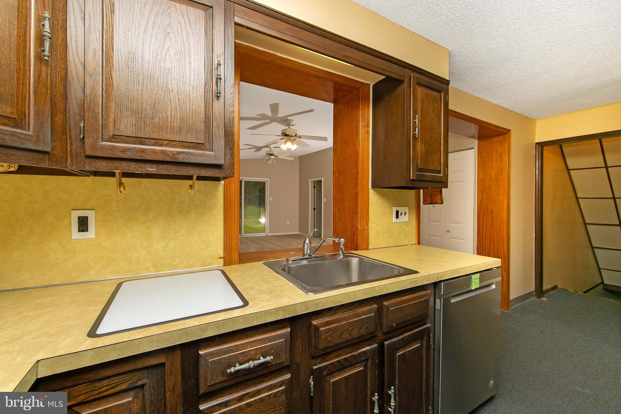 681 Dutton Circle Springfield, PA 19064 - Photo 13 of 45 a bathroom with a sink and a mirror