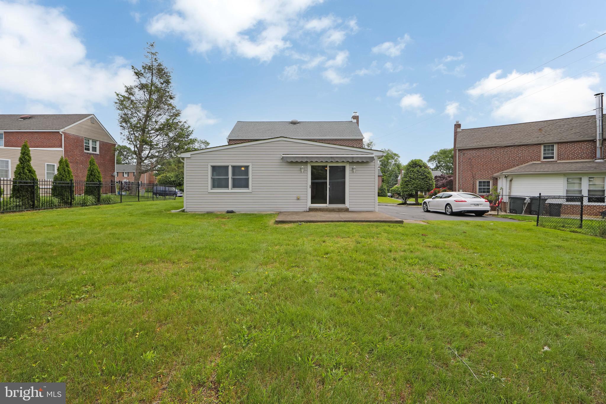681 Dutton Circle Springfield, PA 19064 - Photo 42 of 45 a house view with a sitting space and garden
