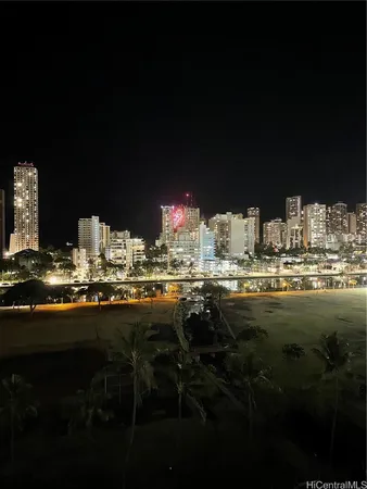 a bird view of a kitchen