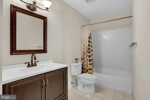 $299,900 | 2702 Lighthouse Point East, Unit 532, Baltimore, MD 21224