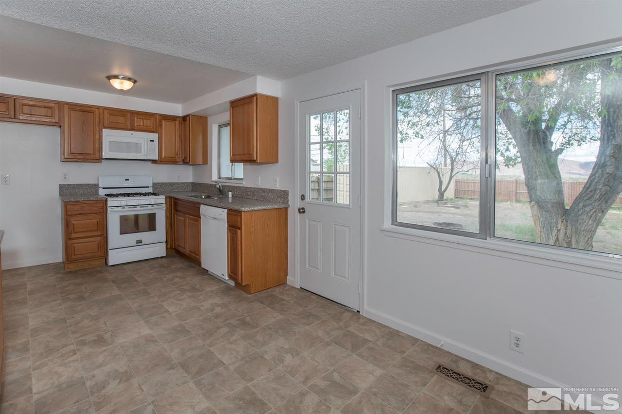 192 Ring Road Dayton, NV 89403 - Photo 5 of 25 Photo 5