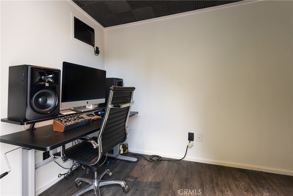 21656 Las Flores Heights Road Malibu, CA 90265 - Photo 66 of 71 Air condtioned detached studio