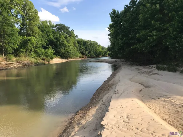 $169,900 | 7800 Tunica Trace, St. Francisville, LA 70775