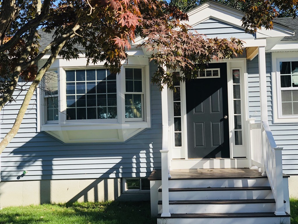 464 Tecumseh Street Fall River, MA 02721 - Photo 2 of 24 Gallery Image 2