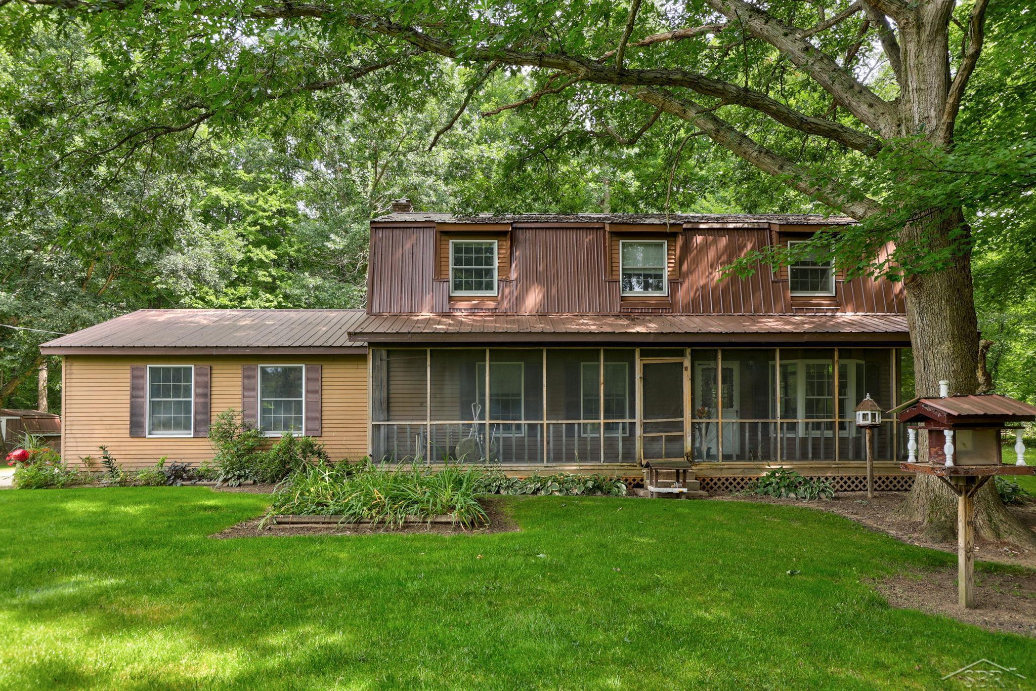 8101 Vassar Road Millington, MI 48746 - Photo 1 of 72 50119316.JPG