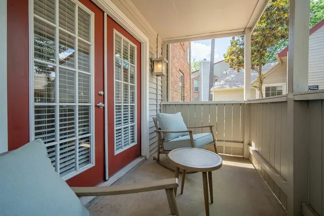 $979 | 12800 Woodforest Boulevard, Unit N0507, Houston, TX 77015