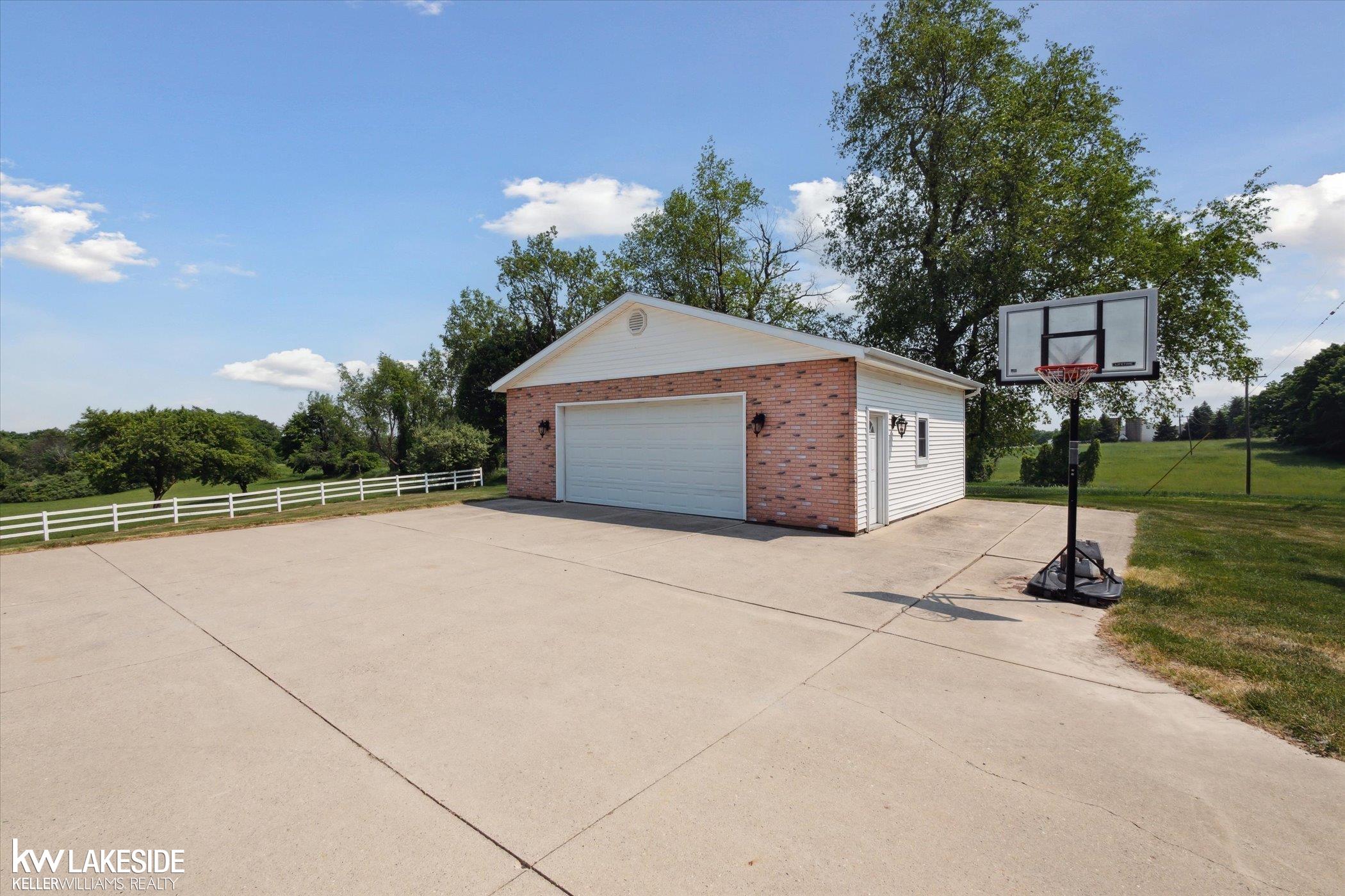 5771 Sandhill Road Almont, MI 48003 - Photo 52 of 57 50111822-51.JPG
