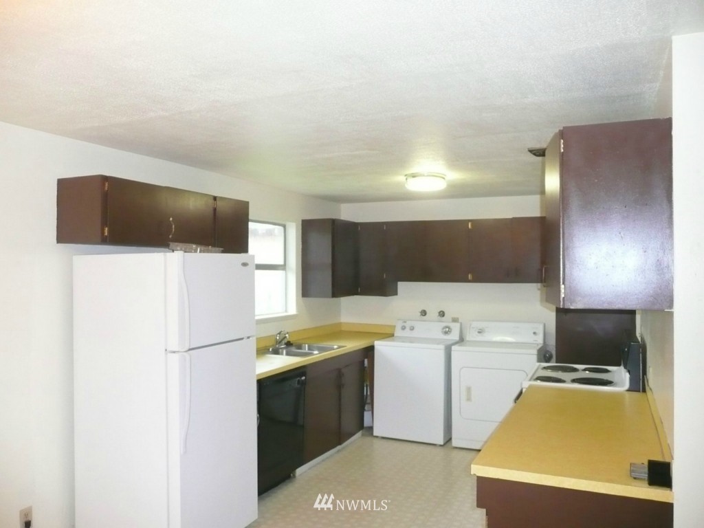 3611 Northeast 10th Lane Renton, WA 98056 - Photo 2 of 6 Gallery Image 2