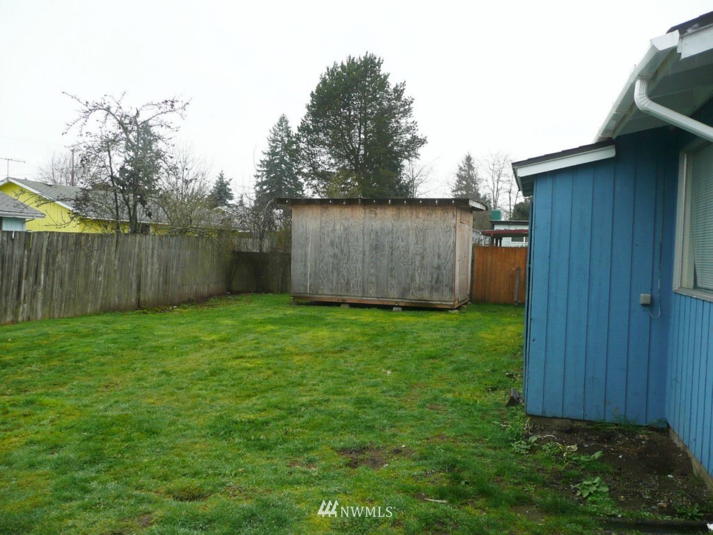 3611 Northeast 10th Lane Renton, WA 98056 - Photo 5 of 6 Gallery Image 5