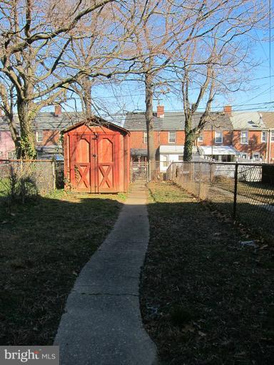 461 Roundview Road Baltimore, MD 21225 - Photo 4 of 11 Exterior (Rear)