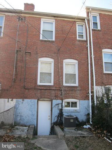 461 Roundview Road Baltimore, MD 21225 - Photo 8 of 11 Exterior (Rear)