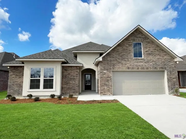$354,572 | 453 Rue Des Affaires, Houma, LA 70364