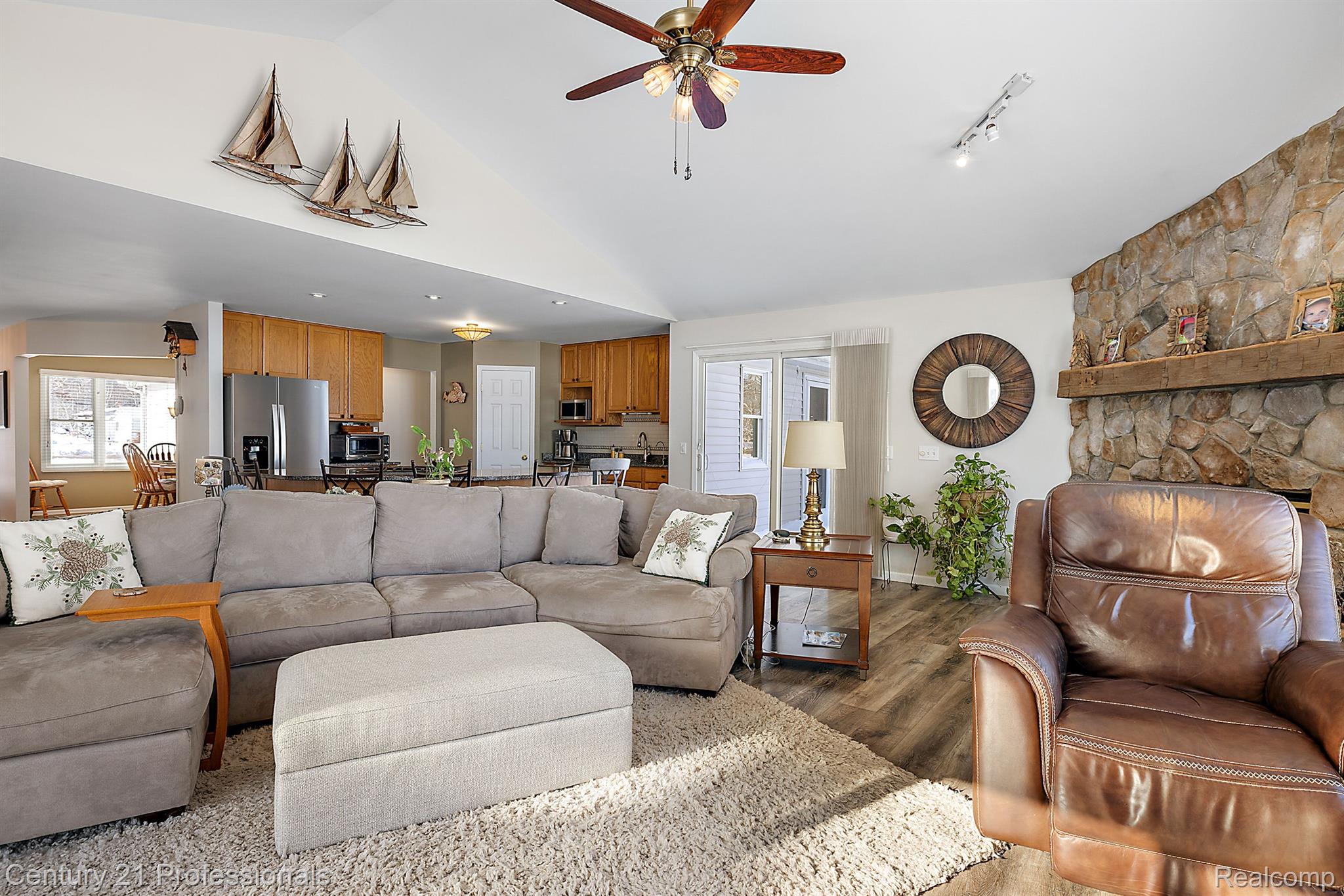 8856 Bridge Lake Road Clarkston, MI 48348 - Photo 29 of 91 Living area
