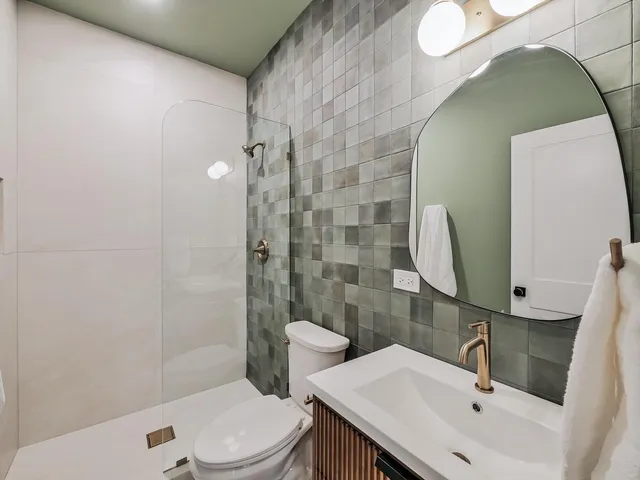 $1,049,000 | 1215 North Taylor Avenue, Oak Park, IL 60302