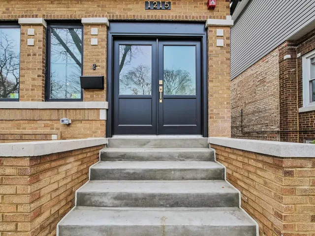$1,049,000 | 1215 North Taylor Avenue, Oak Park, IL 60302