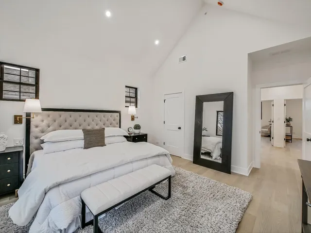 $1,049,000 | 1215 North Taylor Avenue, Oak Park, IL 60302