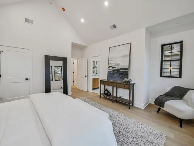 $1,049,000 | 1215 North Taylor Avenue, Oak Park, IL 60302