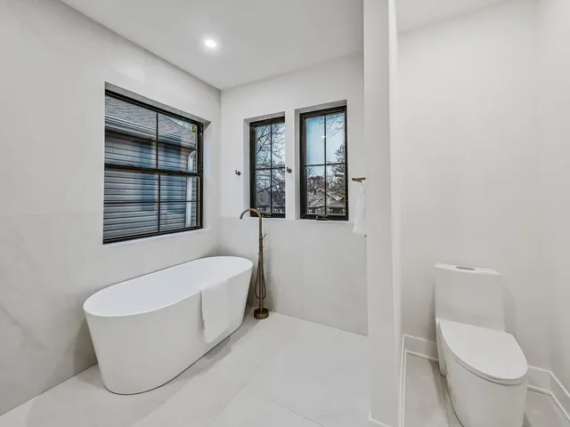 $1,049,000 | 1215 North Taylor Avenue, Oak Park, IL 60302