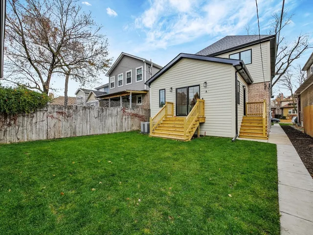 $1,049,000 | 1215 North Taylor Avenue, Oak Park, IL 60302