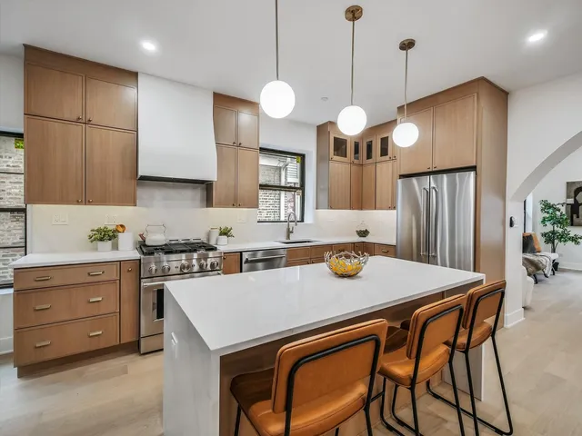 $1,049,000 | 1215 North Taylor Avenue, Oak Park, IL 60302