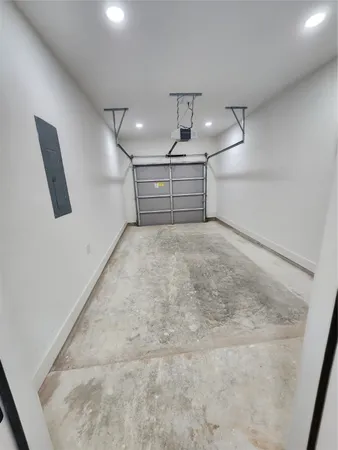 $1,800 | 650 Everett Street, Unit B, Conroe, TX 77301