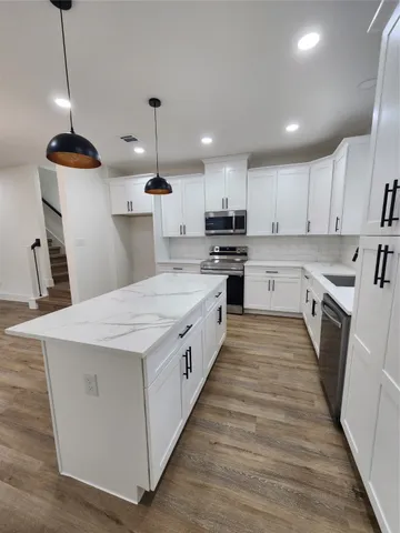 $1,800 | 650 Everett Street, Unit B, Conroe, TX 77301