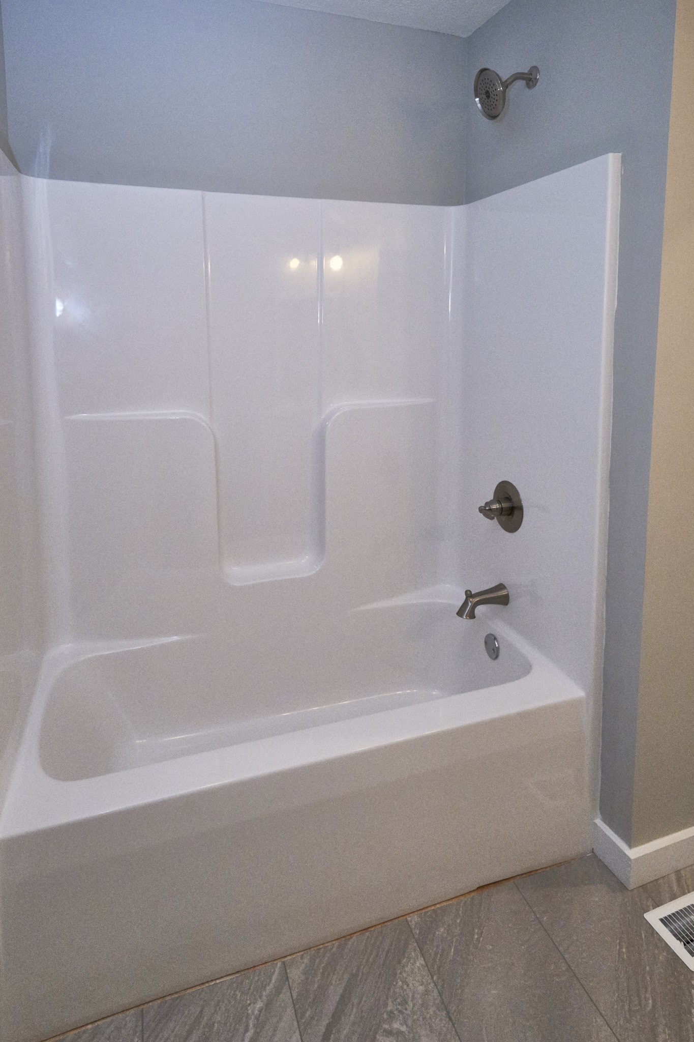 5320 Golden Eagle Lane Corryton, TN 37721 - Photo 16 of 27 a bathroom with a bathtub