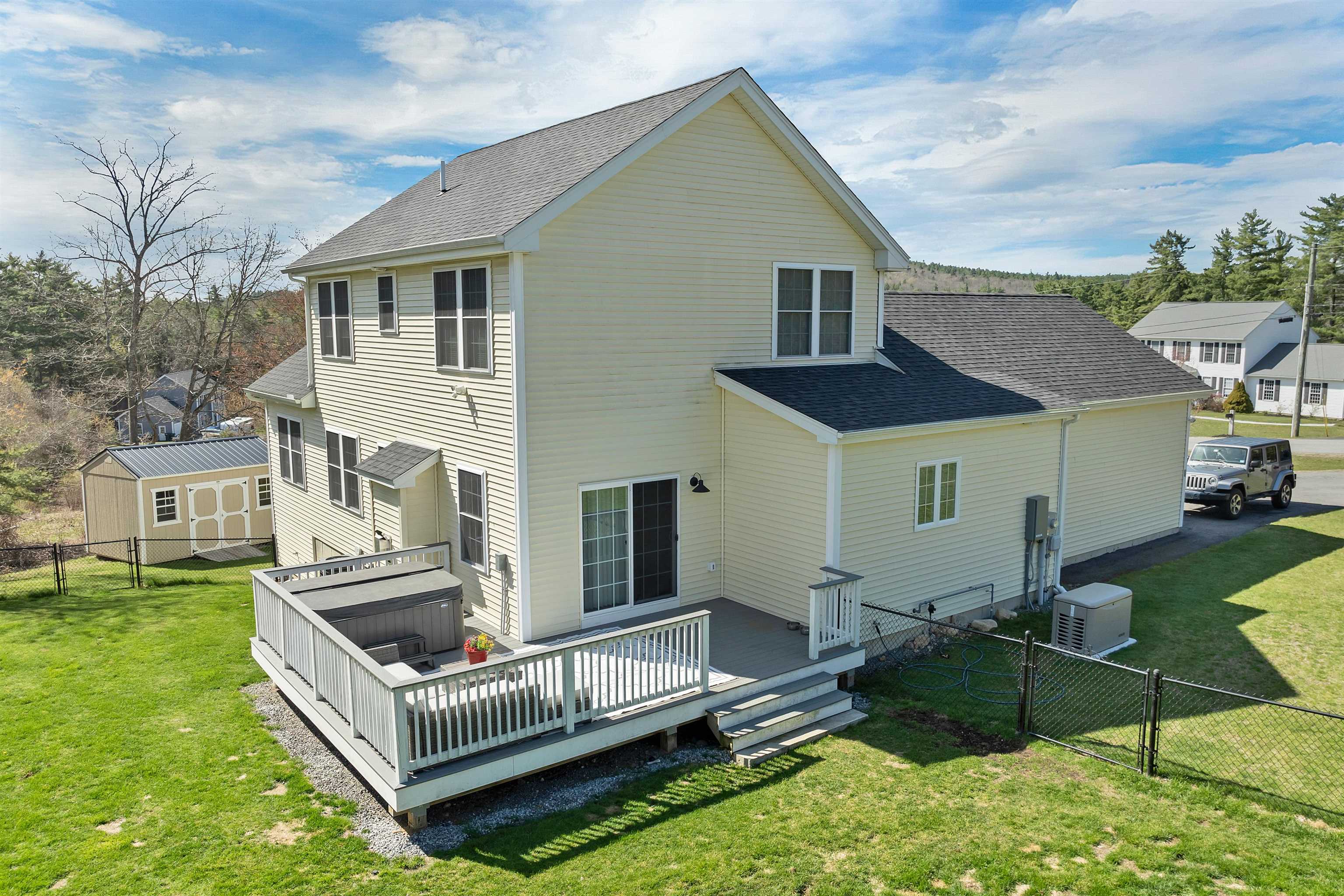31 Carriage Hill Road Wilton, NH 03086 - Photo 3 of 50