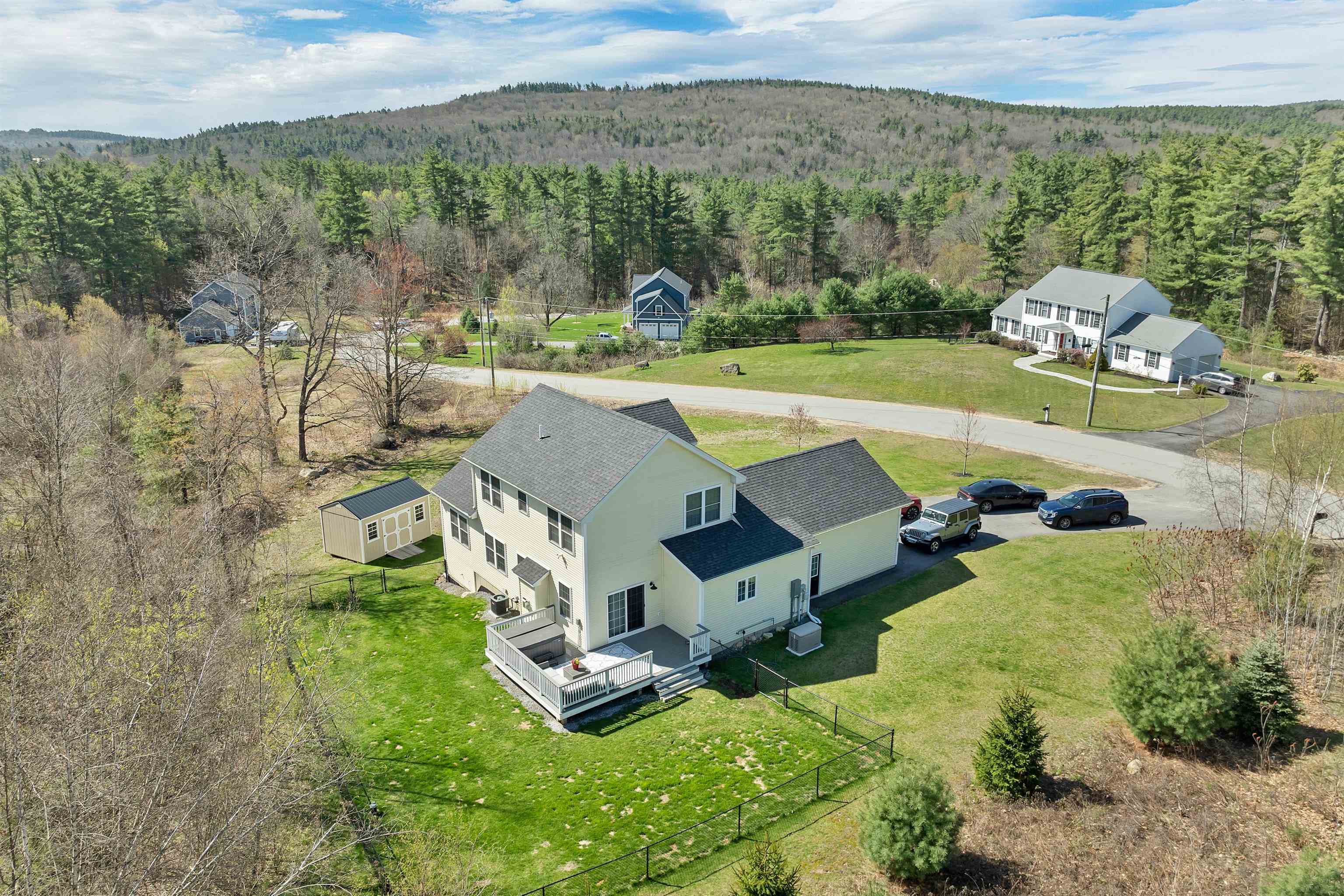 31 Carriage Hill Road Wilton, NH 03086 - Photo 45 of 50
