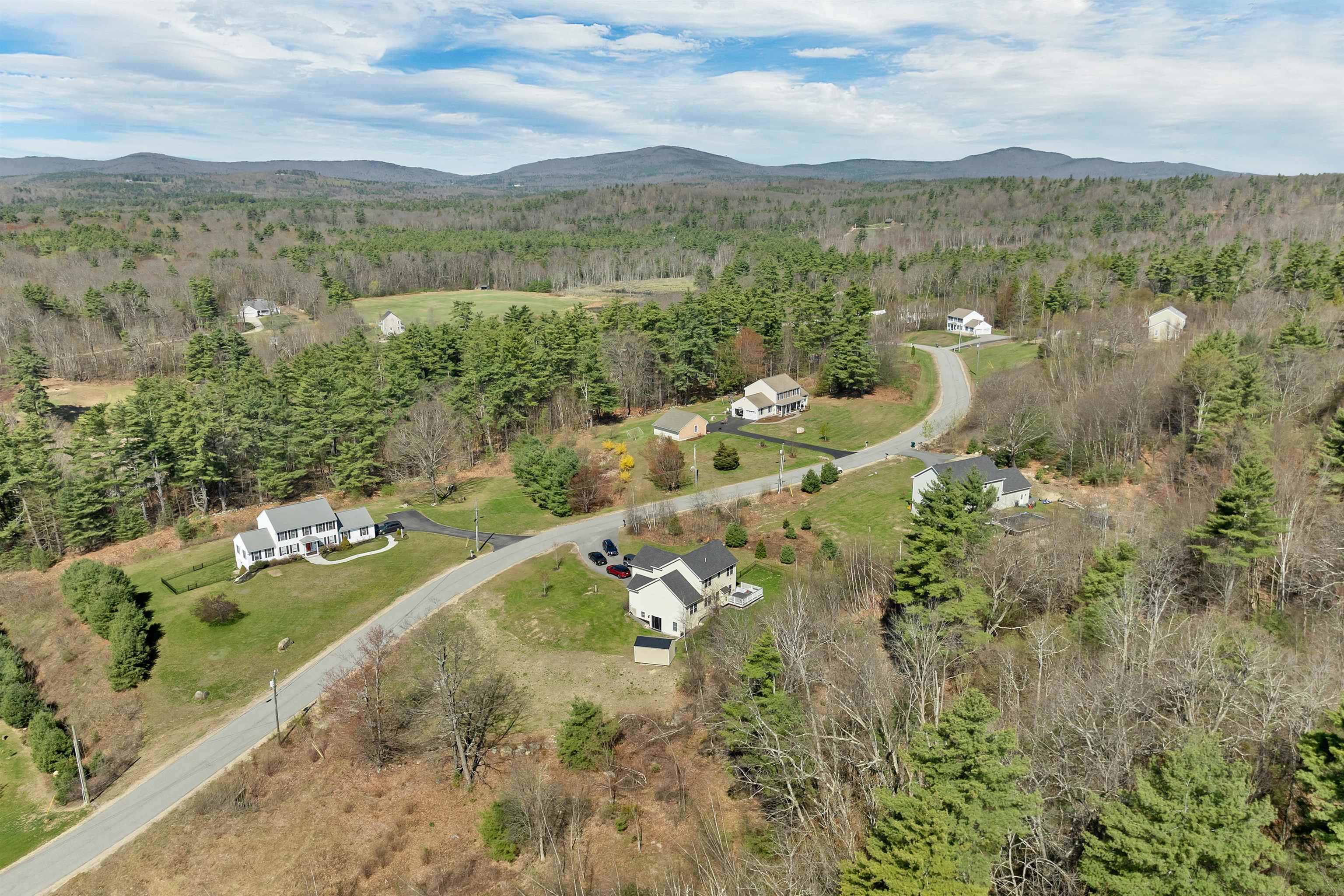 31 Carriage Hill Road Wilton, NH 03086 - Photo 46 of 50