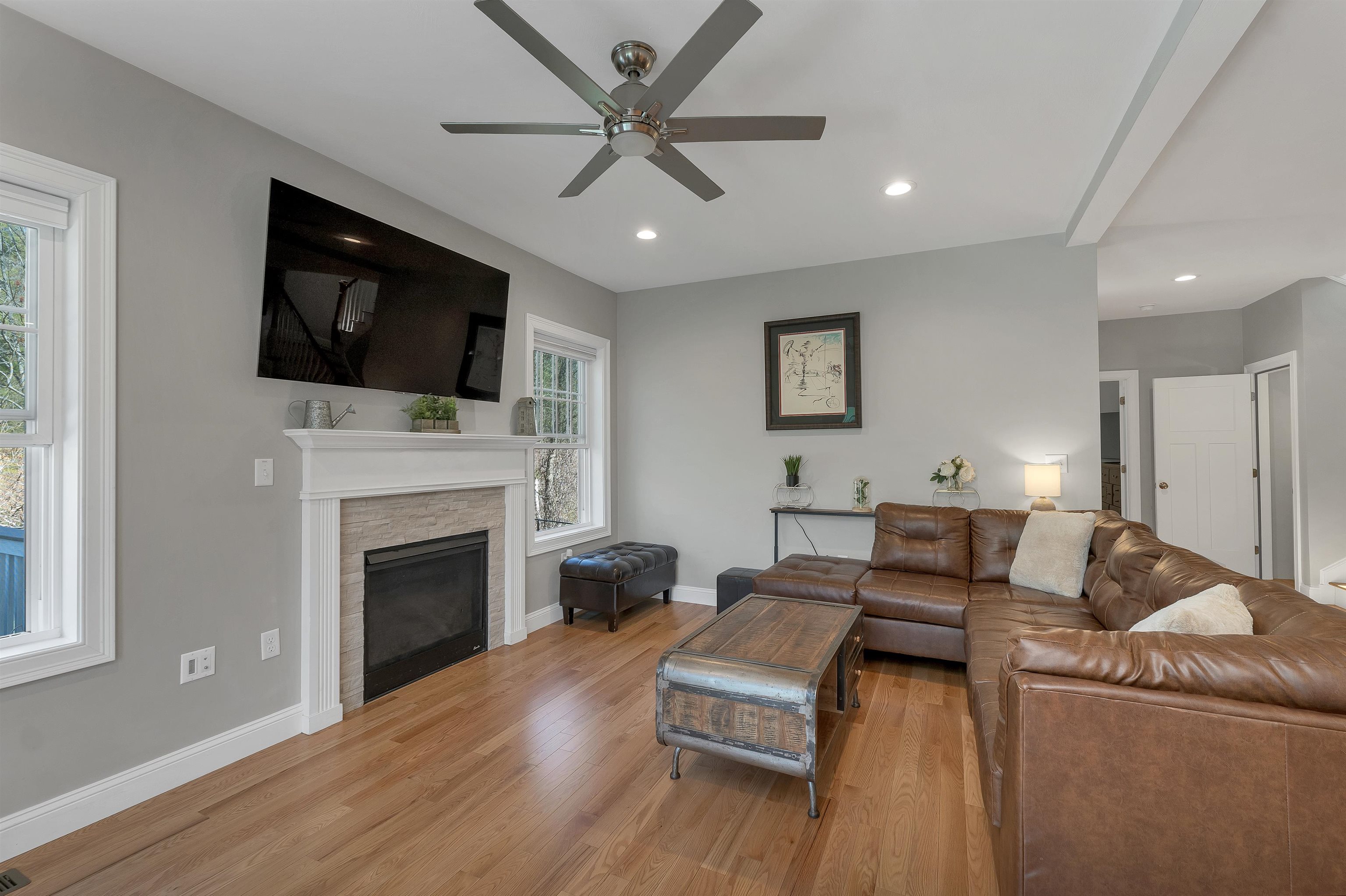 31 Carriage Hill Road Wilton, NH 03086 - Photo 5 of 50