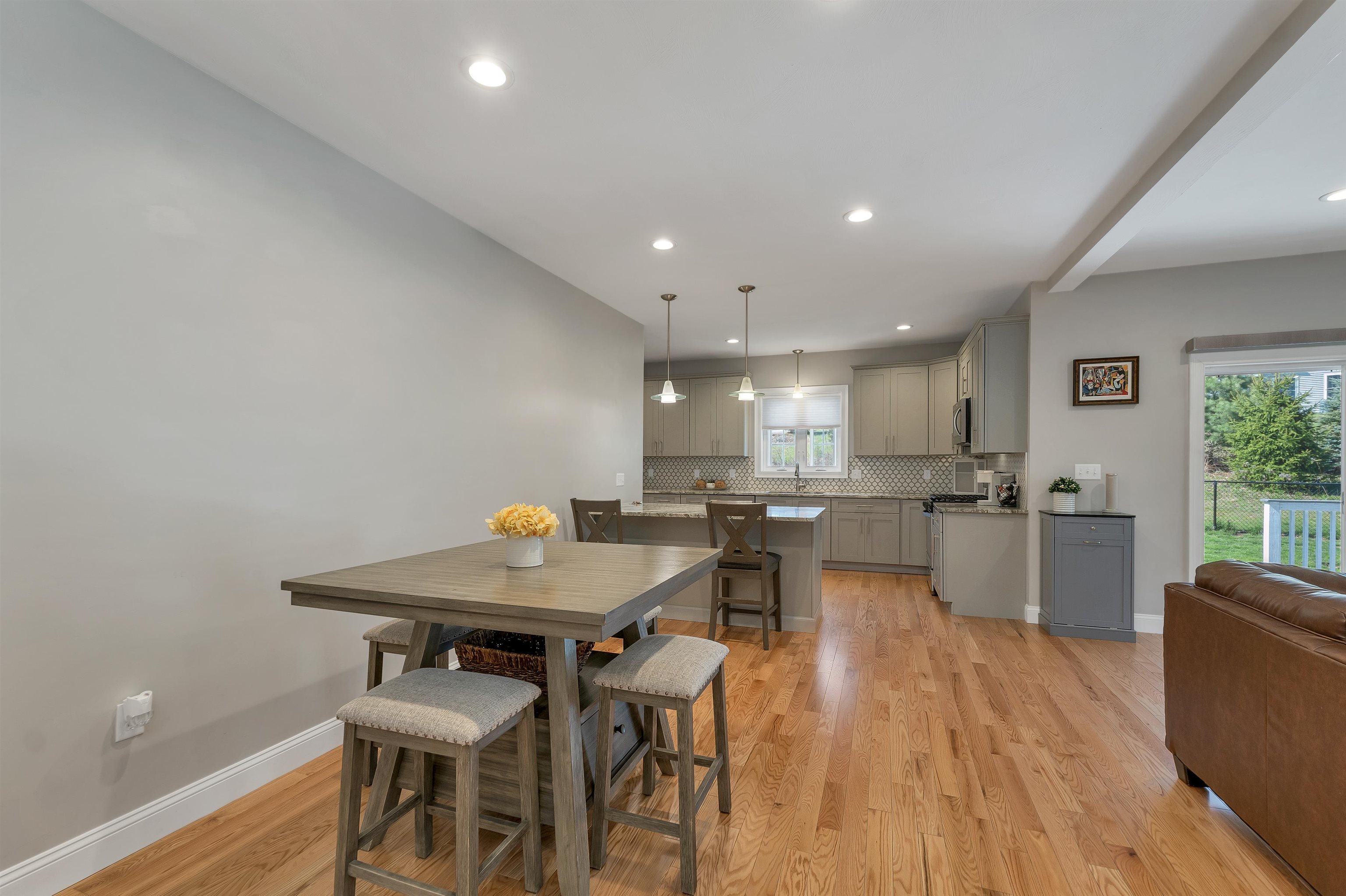 31 Carriage Hill Road Wilton, NH 03086 - Photo 8 of 50