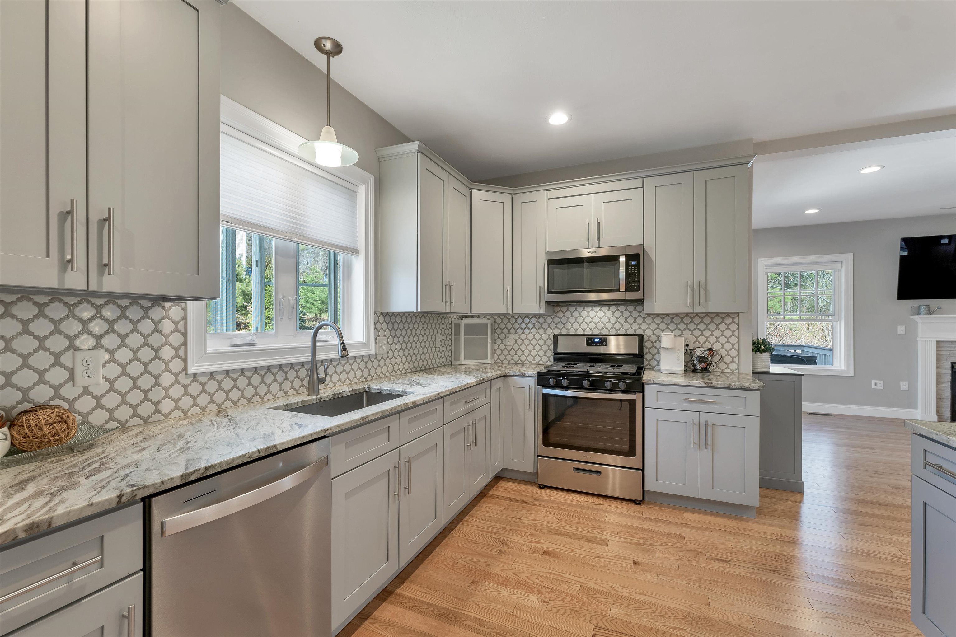 31 Carriage Hill Road Wilton, NH 03086 - Photo 9 of 50
