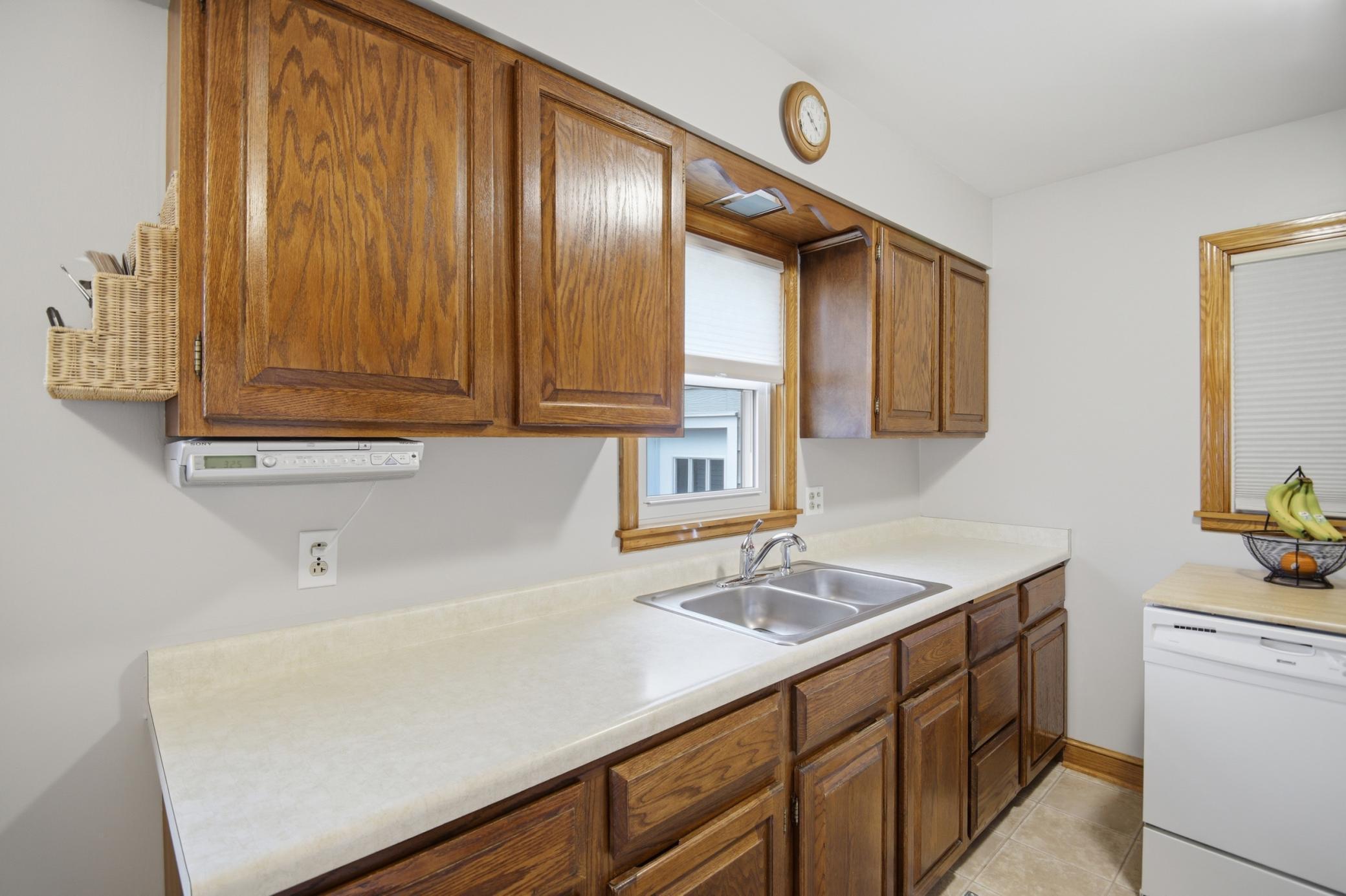 803 18th Street Southwest Austin, MN 55912 - Photo 12 of 50