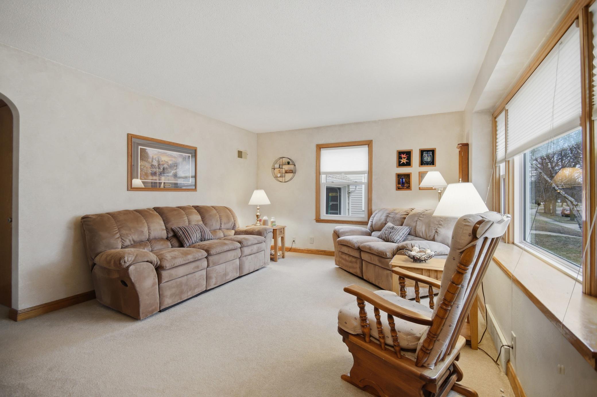 803 18th Street Southwest Austin, MN 55912 - Photo 6 of 50