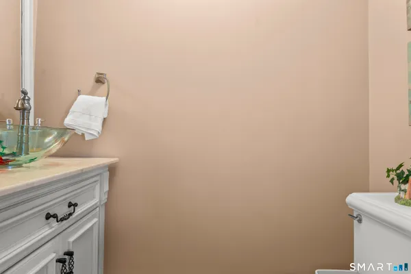 $3,500 | 94 Neptune Avenue, New London, CT 06320