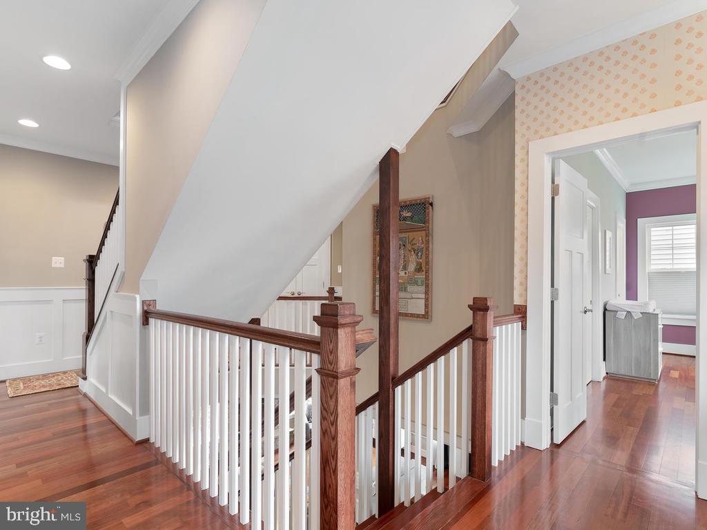 2107 Ellis Street Silver Spring, MD 20910 - Photo 23 of 65 Second level main hall