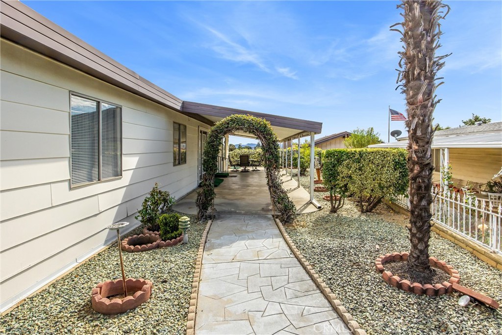 41238 Cheyenne Trail Cherry Valley, CA 92223 - Photo 27 of 44 a view of a back yard of the house