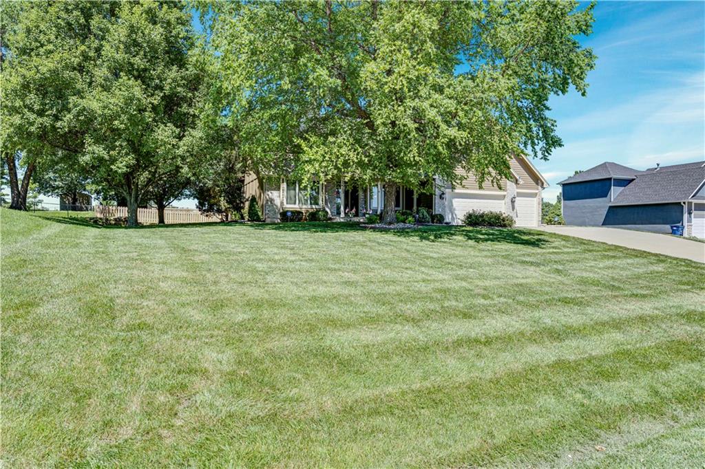 17713 157th Terrace Basehor, KS 66007 - Photo 3 of 50