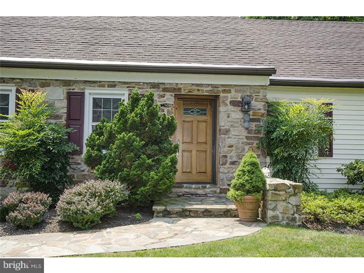 21 Hunters Lane Devon, PA 19333 - Photo 3 of 22