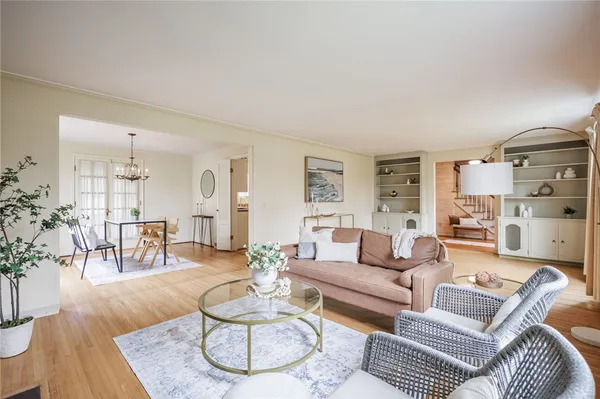 $549,999 | 48 Shelwood Drive, Pittsford, NY 14618