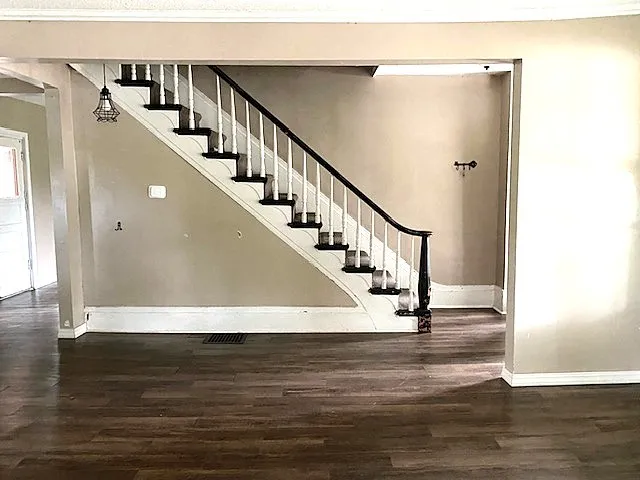 $114,900 | 802 South Peoria Avenue, Dixon, IL 61021