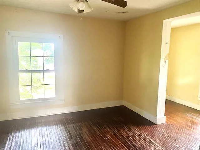 $114,900 | 802 South Peoria Avenue, Dixon, IL 61021